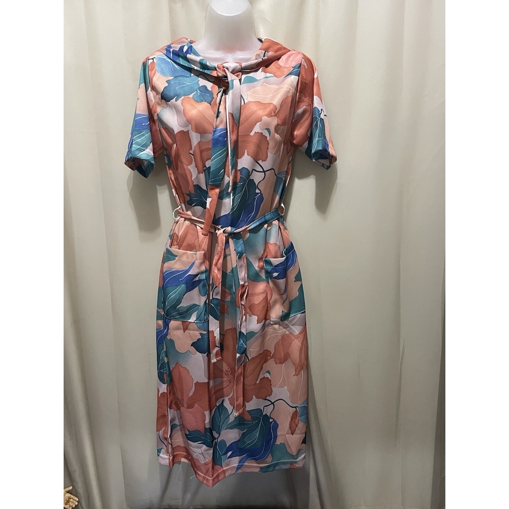 Vintage Artistic Fantasy Floral House Dress Zip Up Medium Belted Pockets